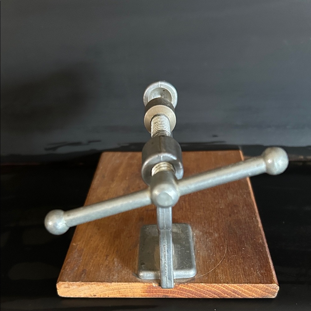 Lee’s Nut Cracker Vintage Cast Metal Clamp-Mount - Silver Dallas Texas - Picture 3 of 8